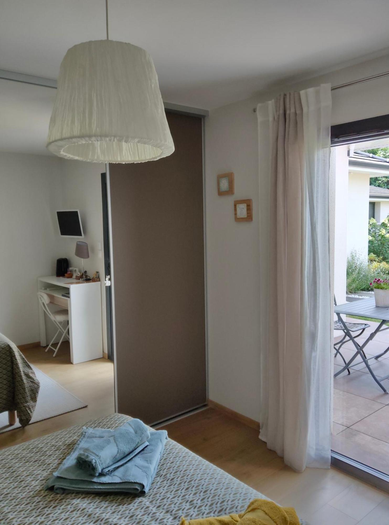 Du Cote De Chez Paule, Chambre Avec Entree Independante Et Salle D'Eau Privative Séméac 외부 사진